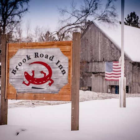 Brook Road Inn Goshen Экстерьер фото