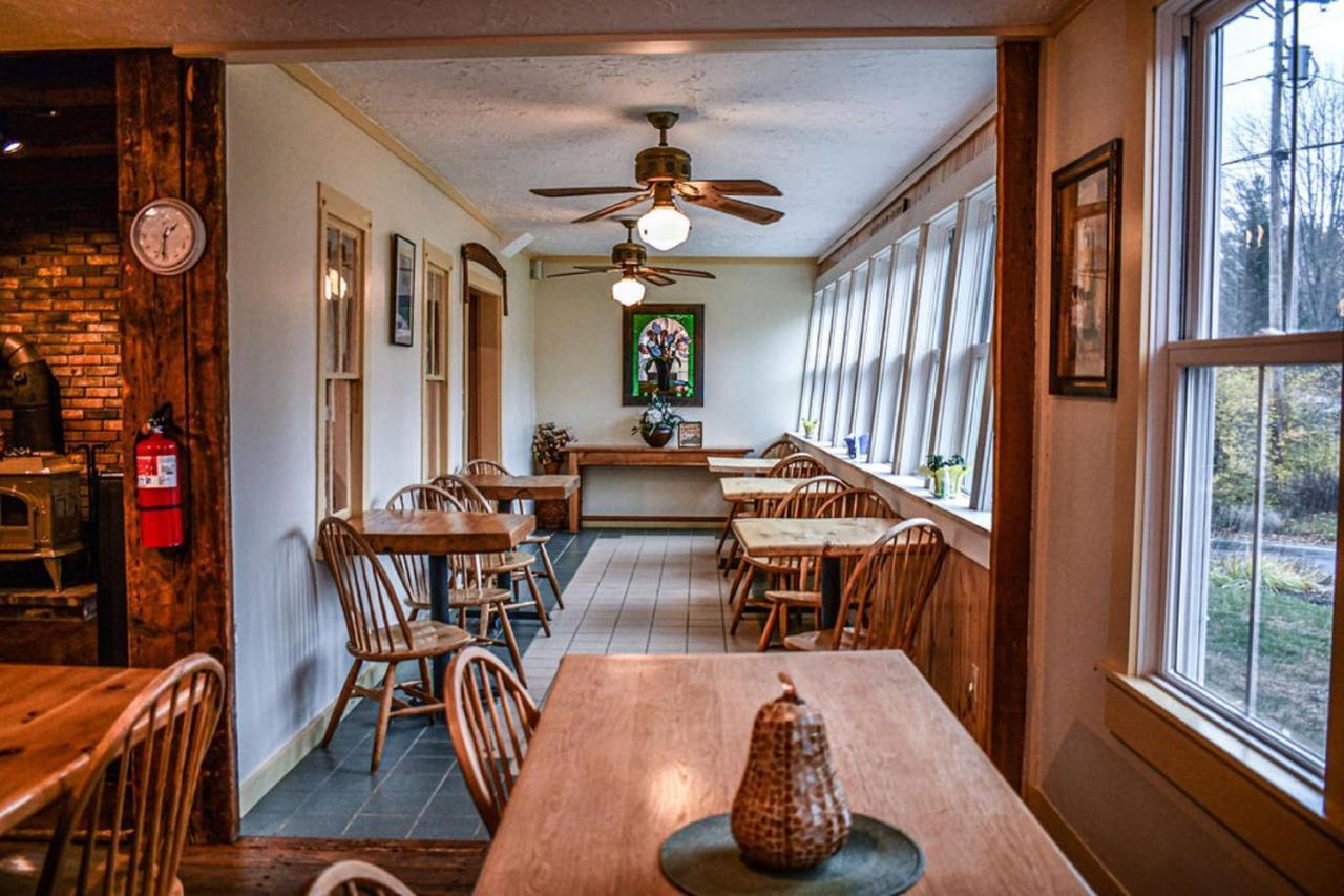 Brook Road Inn Goshen Экстерьер фото
