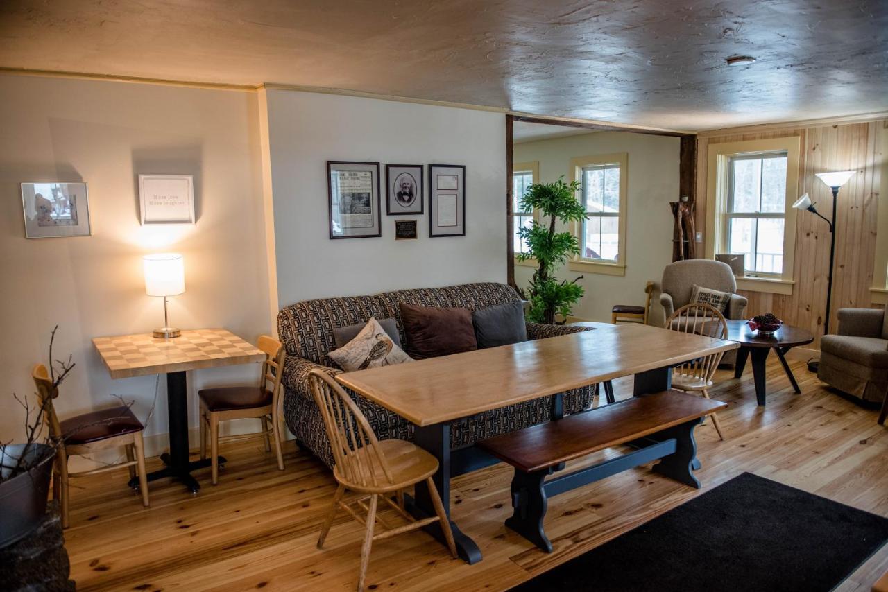 Brook Road Inn Goshen Экстерьер фото