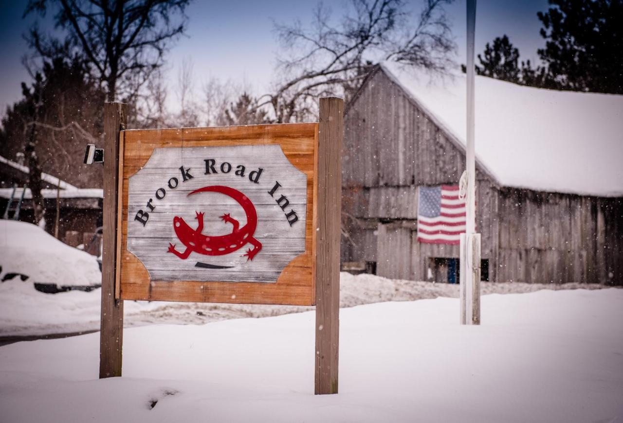 Brook Road Inn Goshen Экстерьер фото