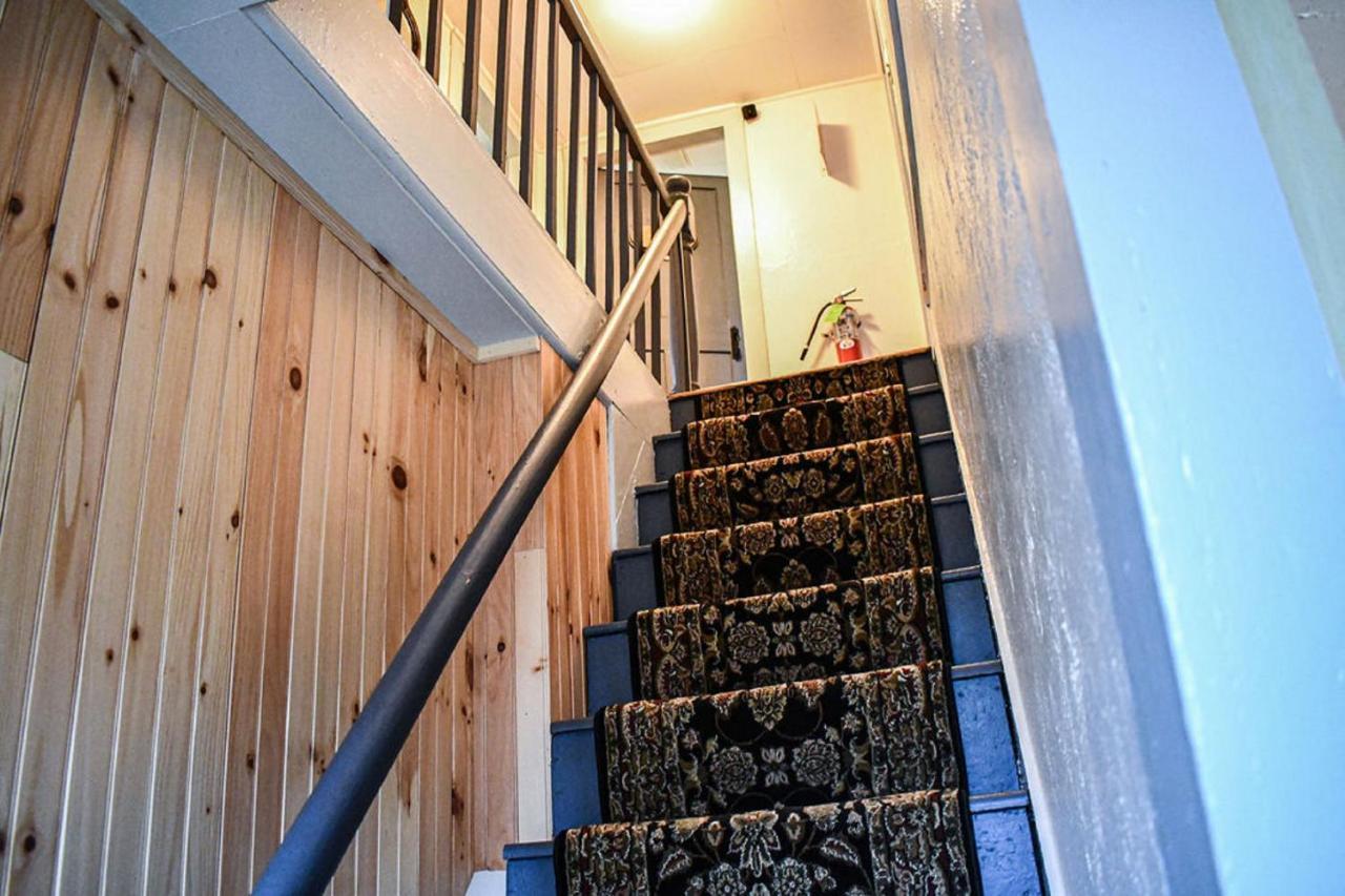 Brook Road Inn Goshen Экстерьер фото
