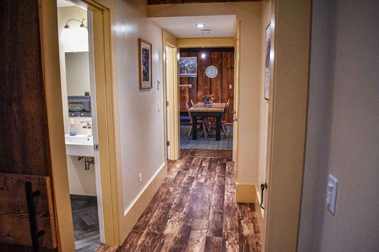 Brook Road Inn Goshen Экстерьер фото