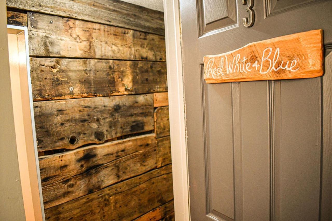 Brook Road Inn Goshen Экстерьер фото