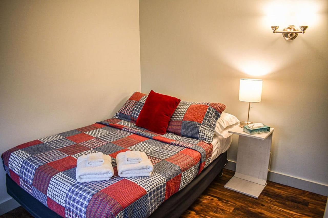 Brook Road Inn Goshen Экстерьер фото