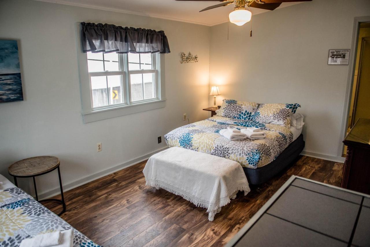 Brook Road Inn Goshen Экстерьер фото