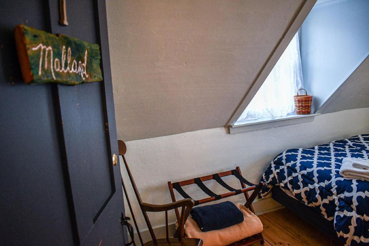 Brook Road Inn Goshen Экстерьер фото