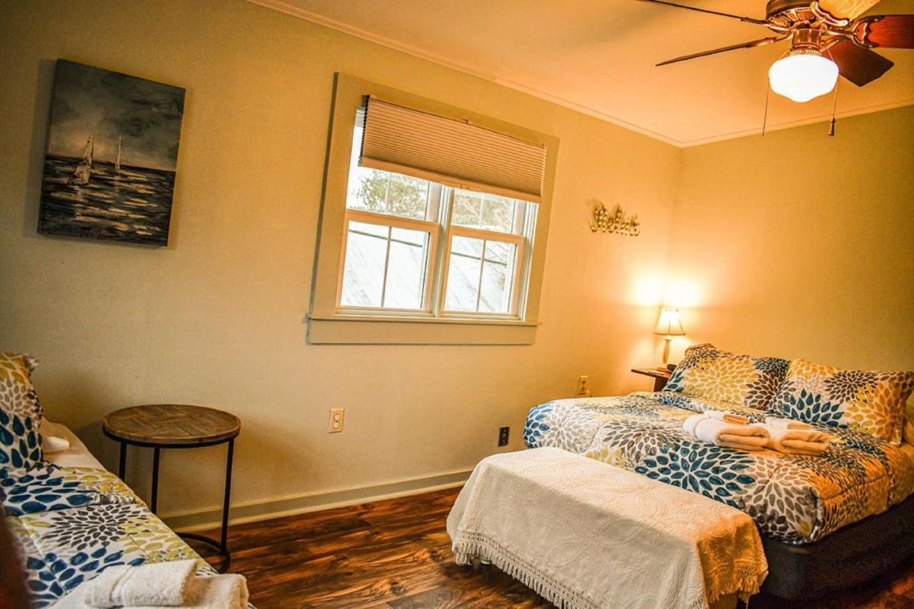 Brook Road Inn Goshen Экстерьер фото